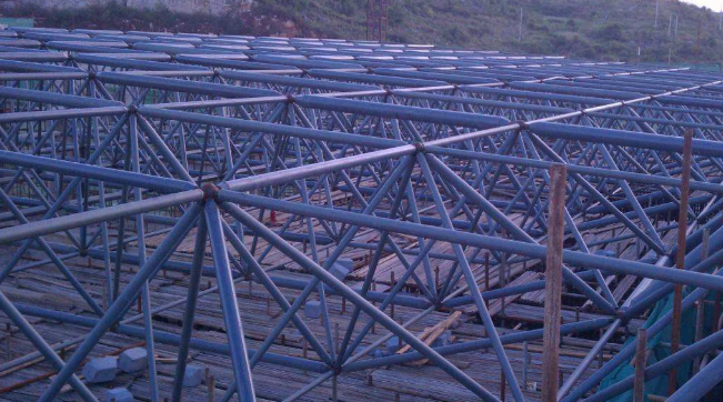 姜堰概述网架加工中对钢材的质量的过细恳求